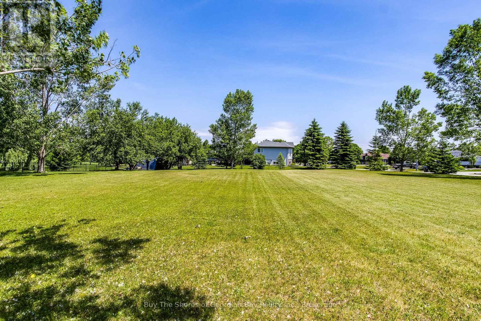 24 Marl Creek Drive, Springwater (Phelpston), ON - Outdoor