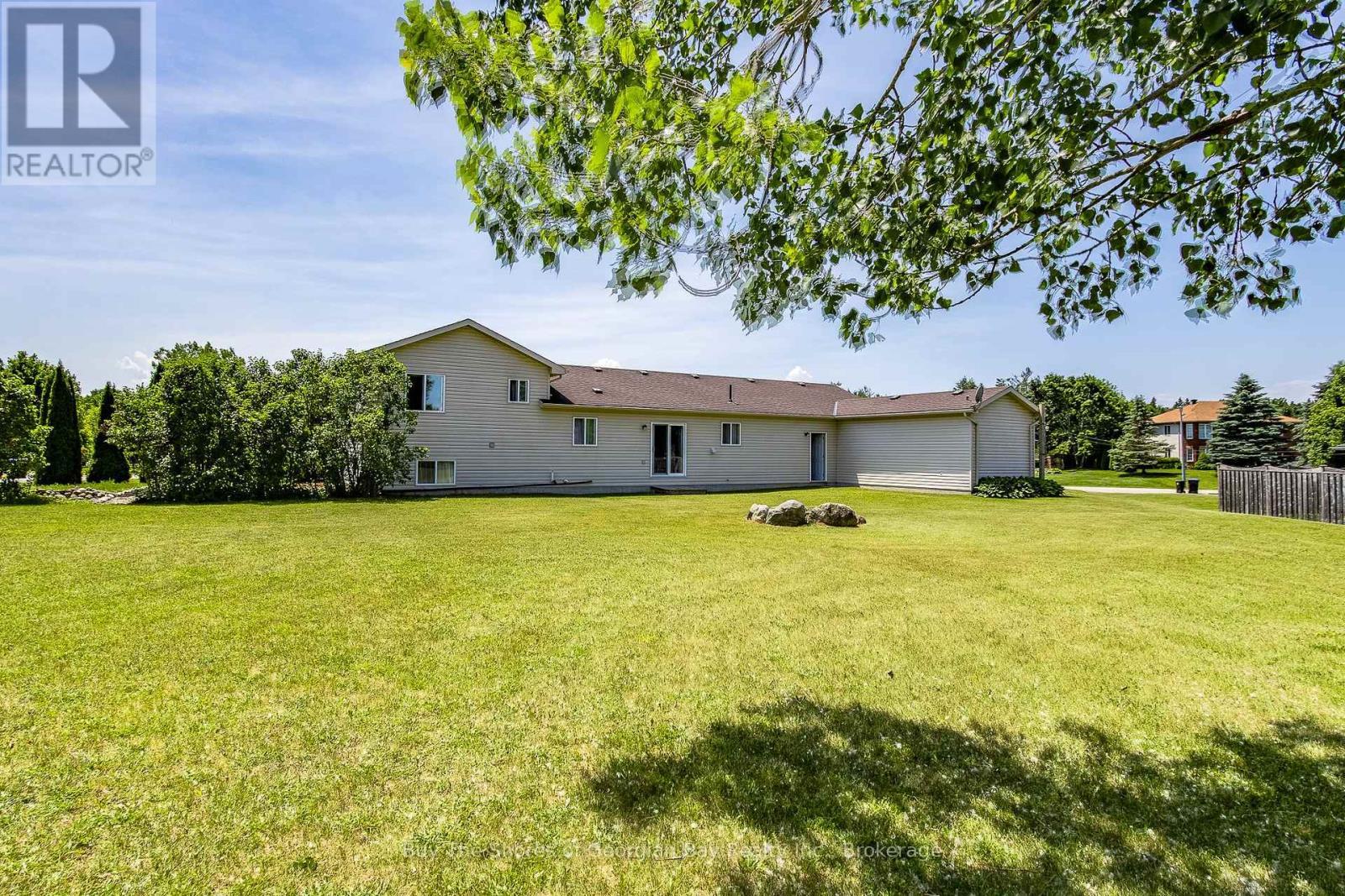 24 Marl Creek Drive, Springwater (Phelpston), ON - Outdoor