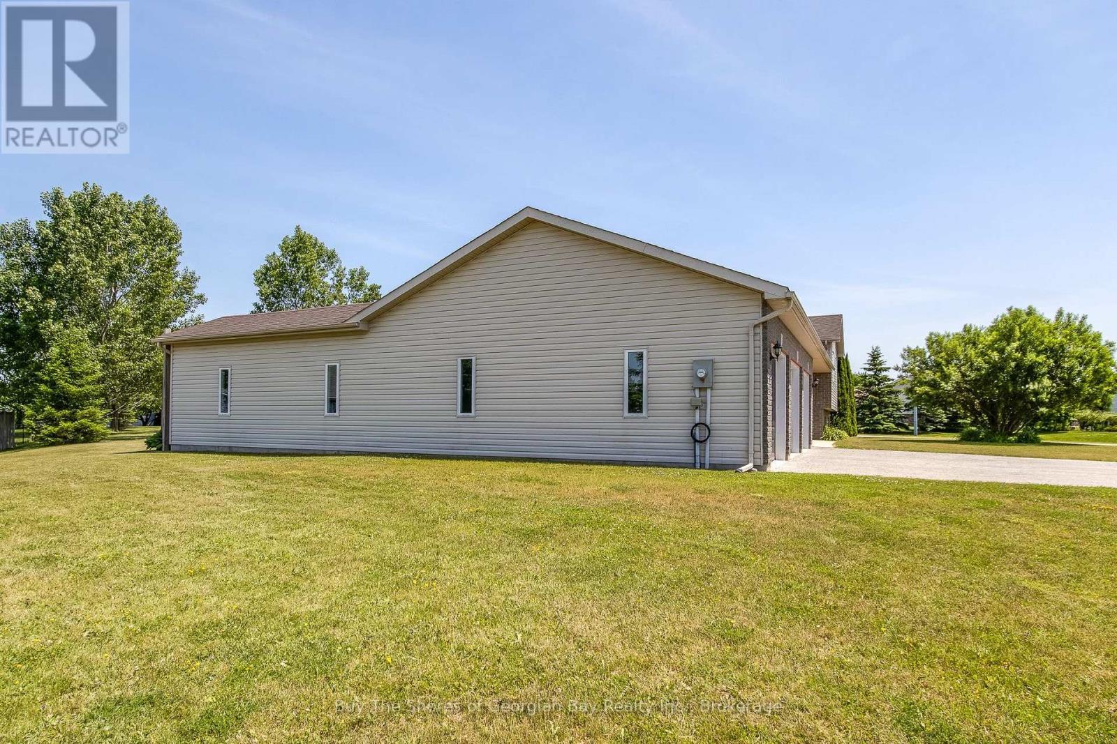 24 Marl Creek Drive, Springwater (Phelpston), ON - Outdoor With Exterior