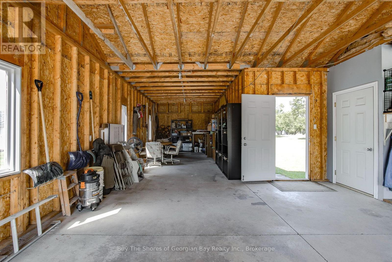 24 Marl Creek Drive, Springwater (Phelpston), ON - Indoor