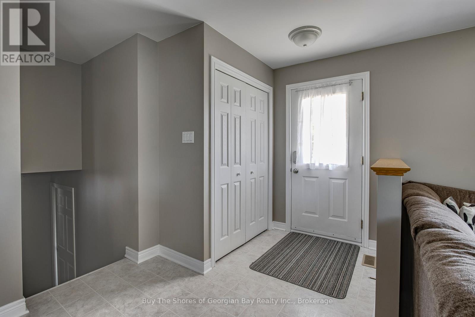 24 Marl Creek Drive, Springwater (Phelpston), ON - Indoor Photo Showing Other Room