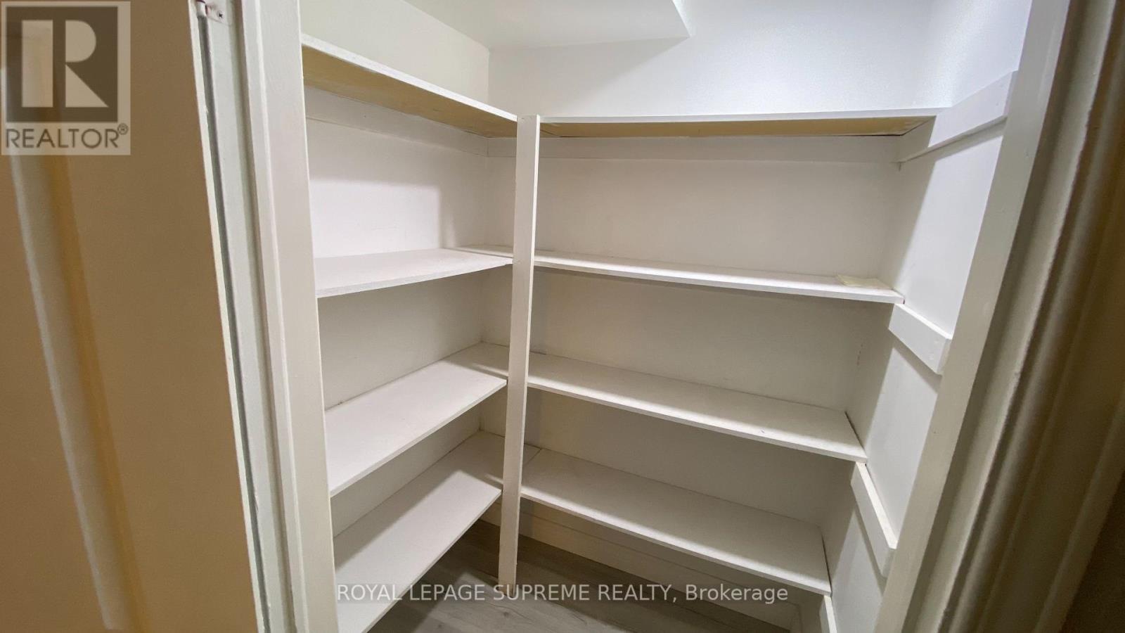 Bsmt - 22 Amblecote Pl, Hamilton, ON