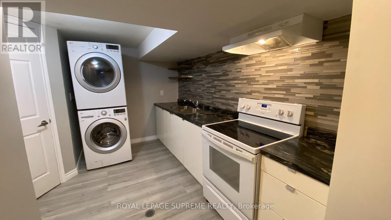 Bsmt - 22 Amblecote Pl, Hamilton, ON