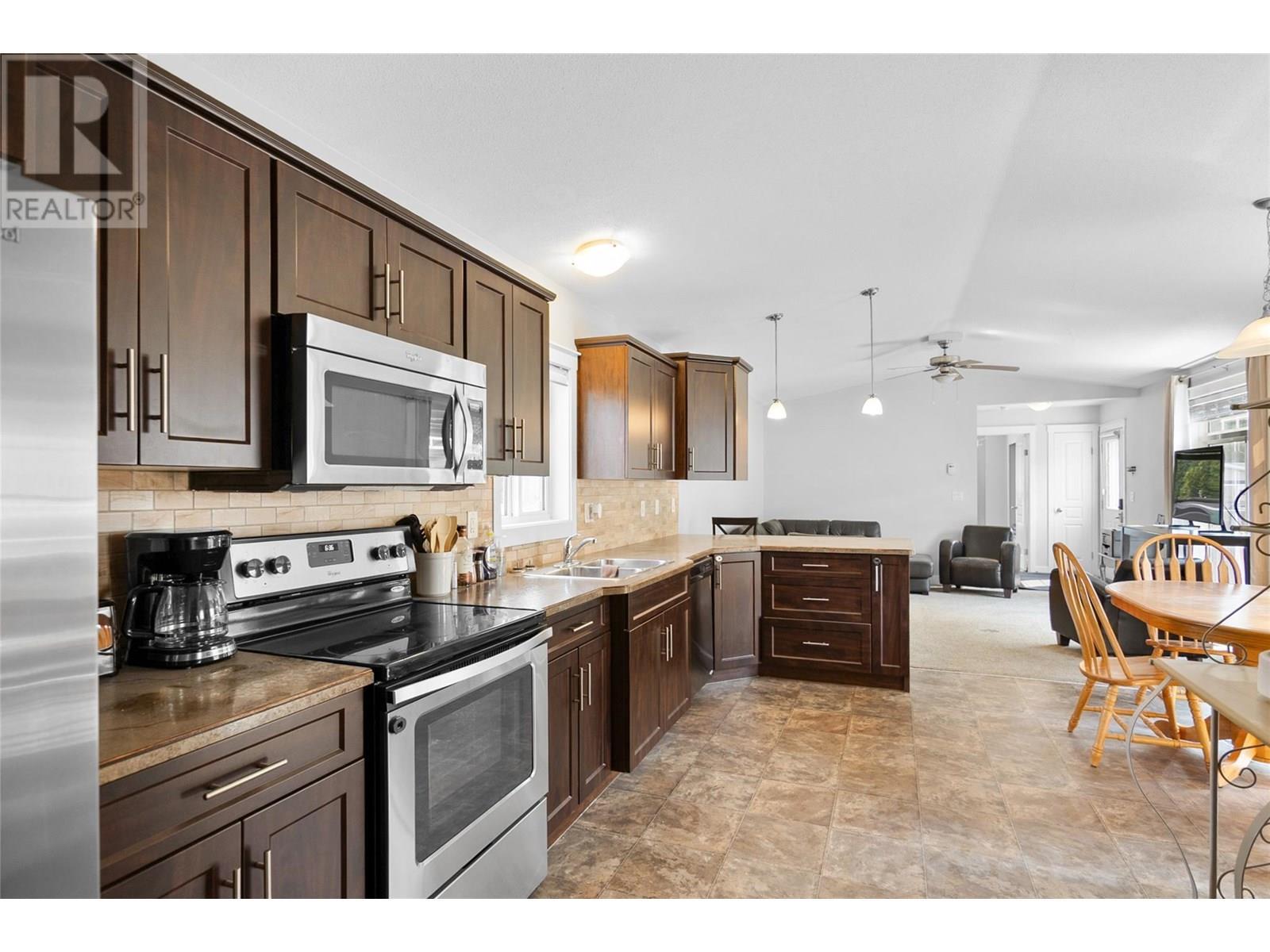 38 Johnson Way, Revelstoke, BC