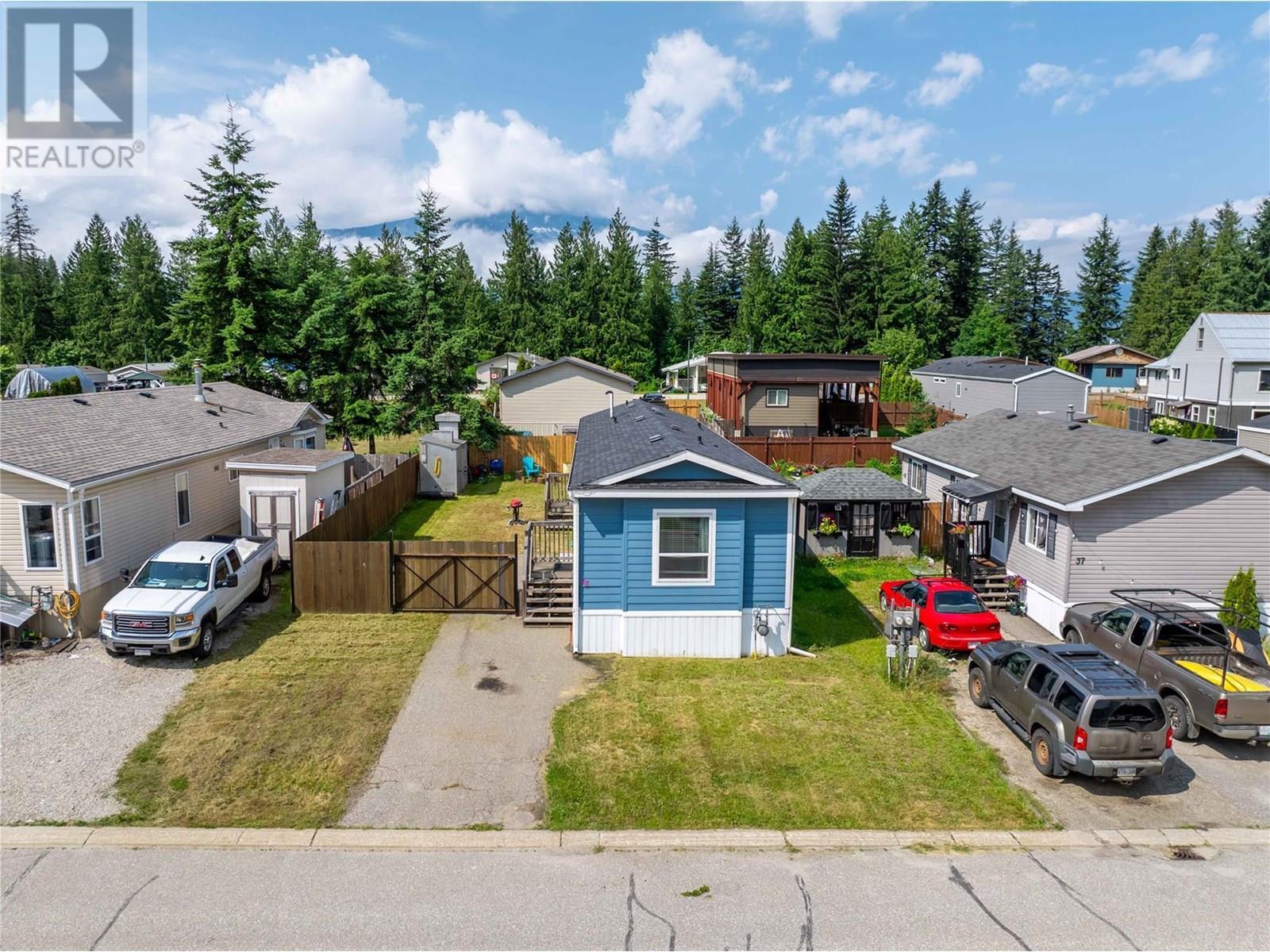 38 Johnson Way, Revelstoke, BC