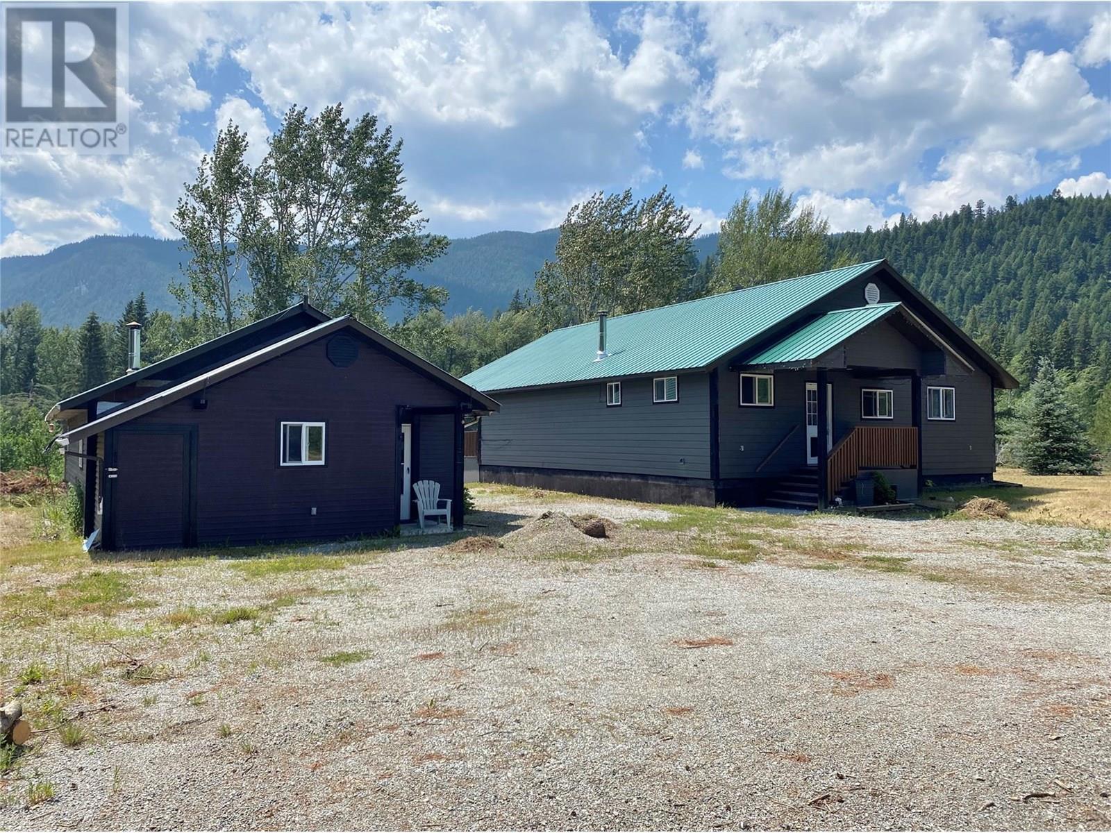 5325 Highway 33 Highway, Beaverdell, BC - Outdoor