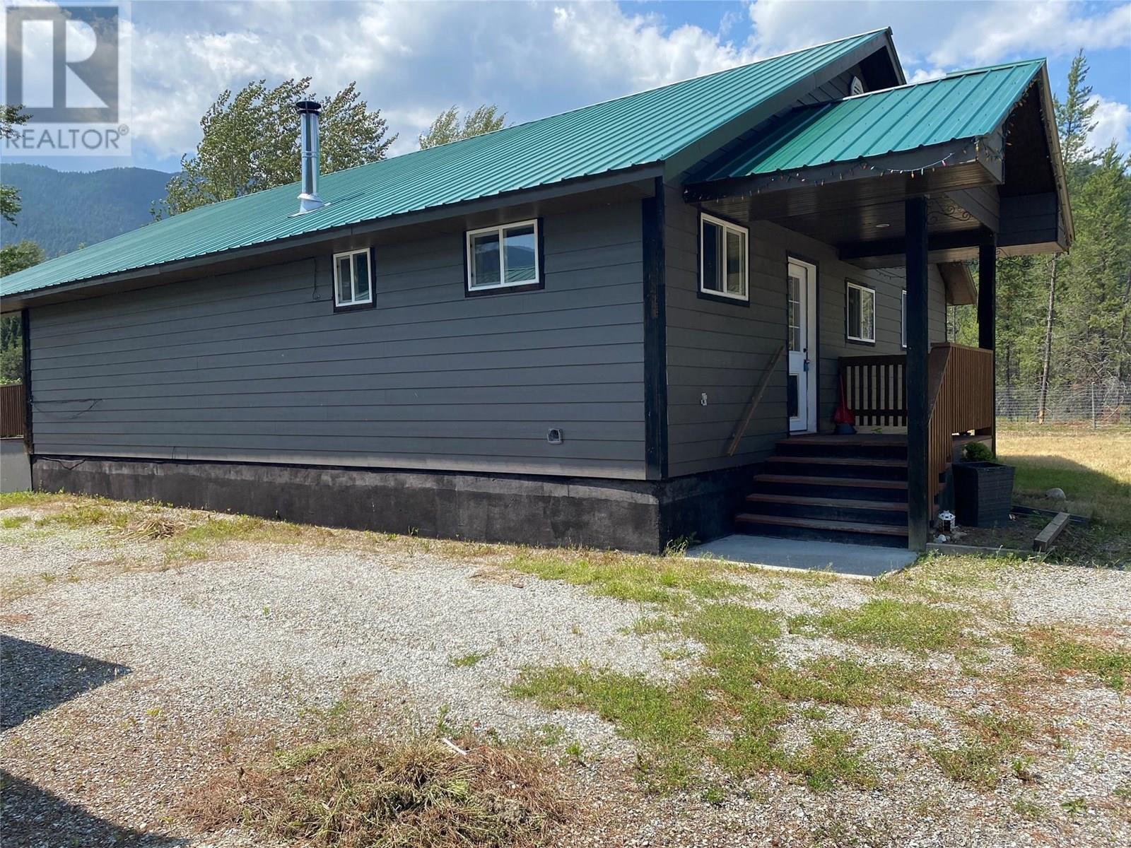5325 Highway 33 Highway, Beaverdell, BC - Outdoor