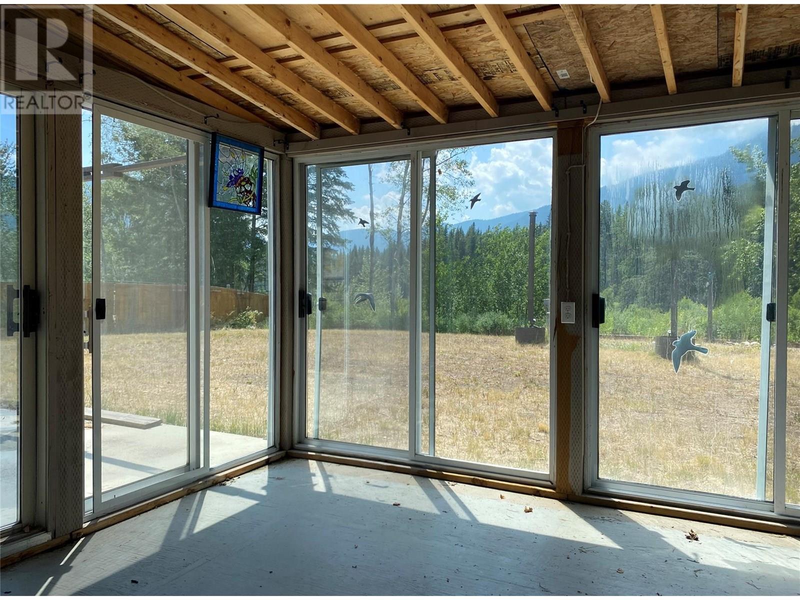 5325 Highway 33 Highway, Beaverdell, BC - Indoor Photo Showing Other Room