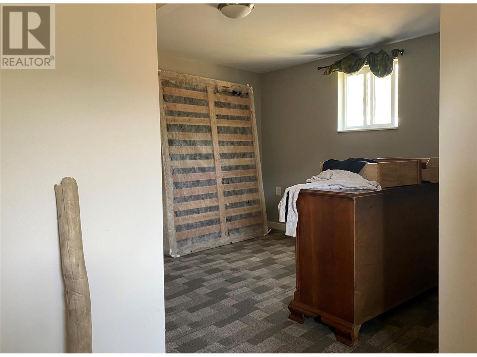 5325 Highway 33 Highway, Beaverdell, BC - Indoor Photo Showing Other Room