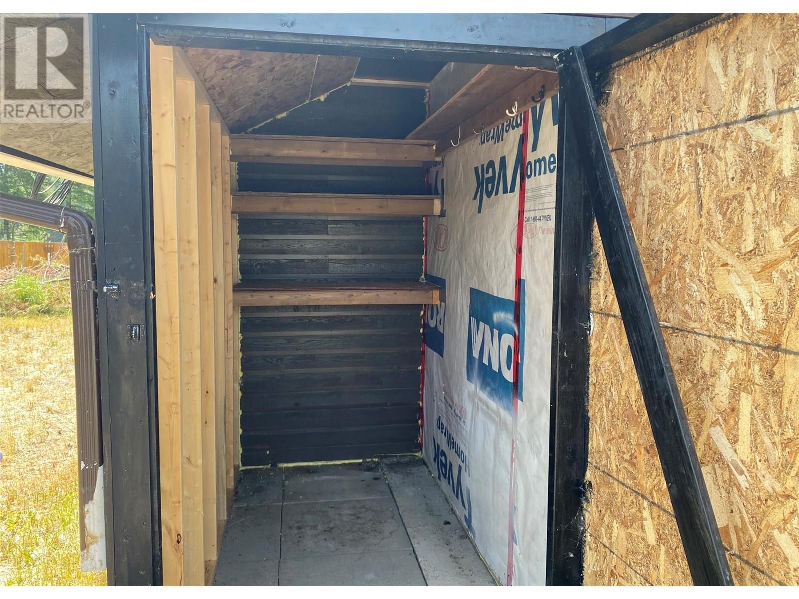 5325 Highway 33 Highway, Beaverdell, BC - Indoor Photo Showing Other Room