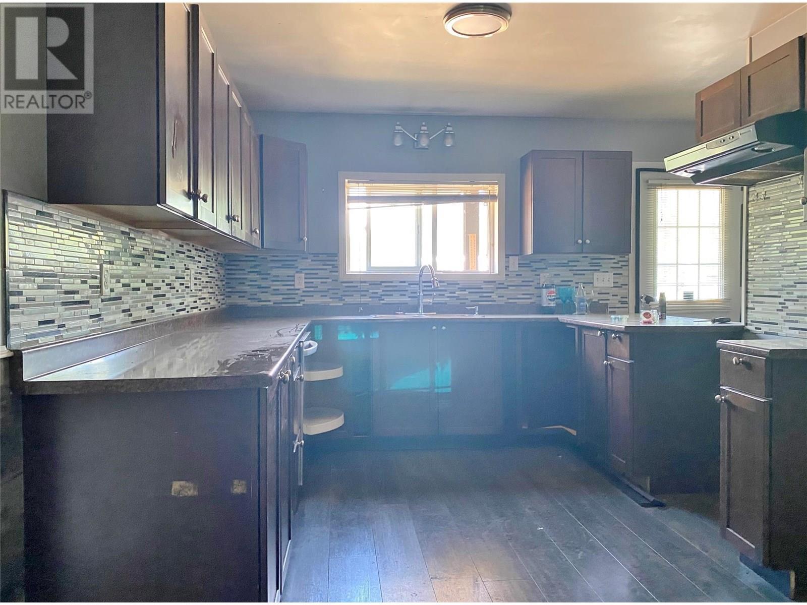 5325 Highway 33 Highway, Beaverdell, BC - Indoor