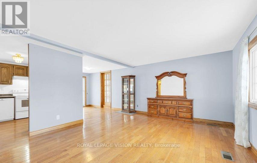 Land + Bldg - 1304 Hunt Club Road, Madoc, ON - Indoor Photo Showing Kitchen