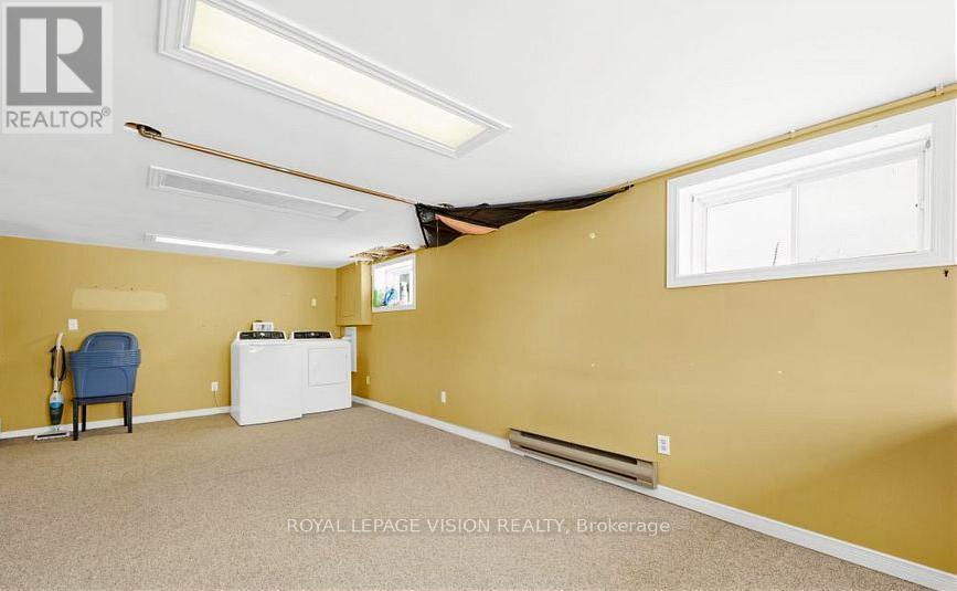 Land + Bldg - 1304 Hunt Club Road, Madoc, ON - Indoor Photo Showing Other Room
