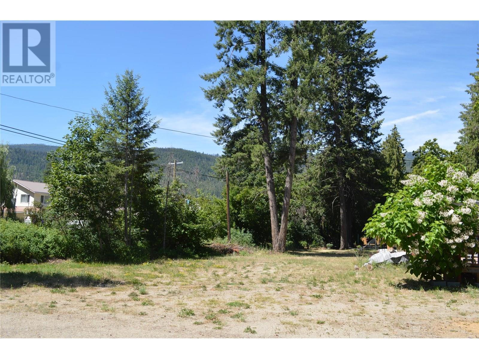 60 Kingsley Road, Christina Lake, BC