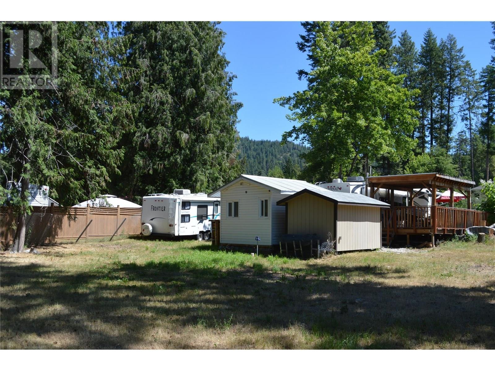 60 Kingsley Road, Christina Lake, BC