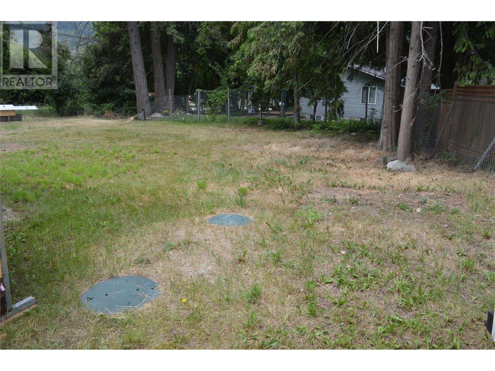 60 Kingsley Road, Christina Lake, BC