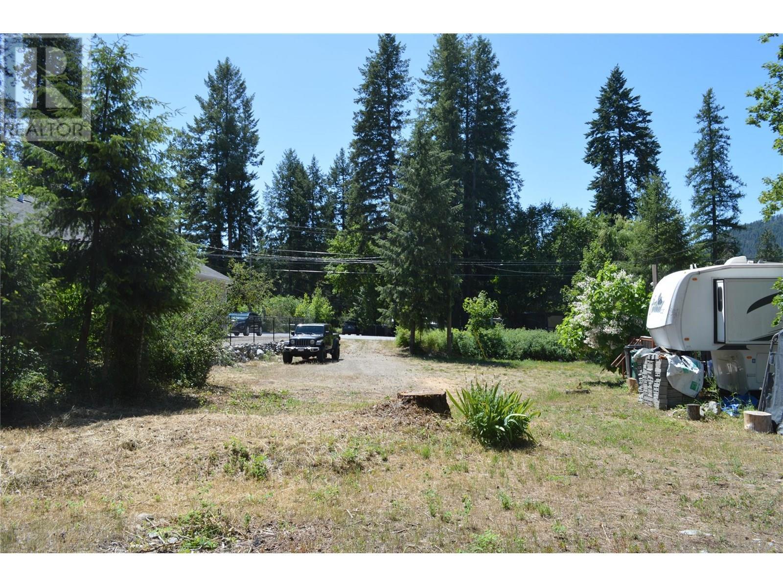 60 Kingsley Road, Christina Lake, BC