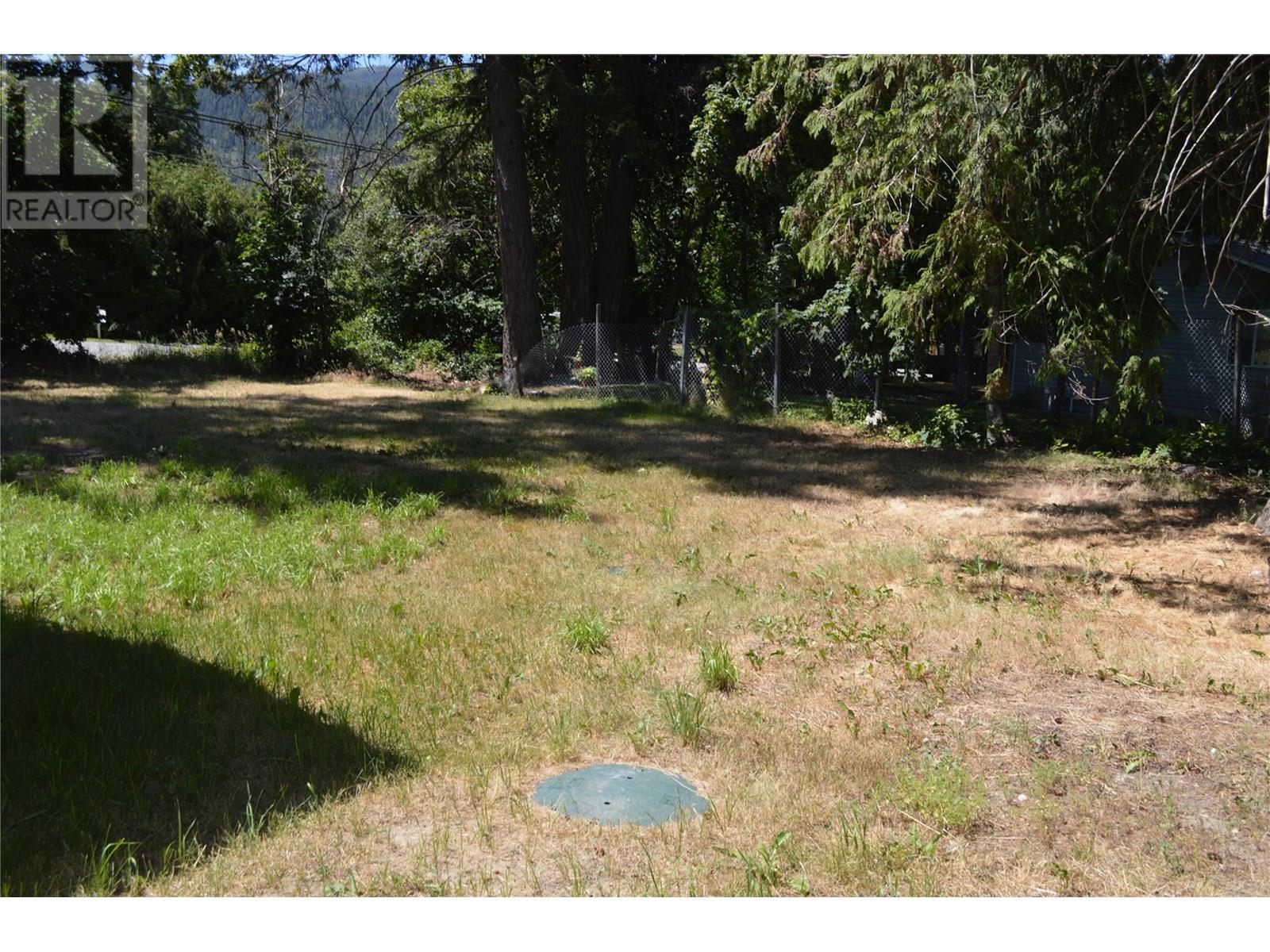 60 Kingsley Road, Christina Lake, BC