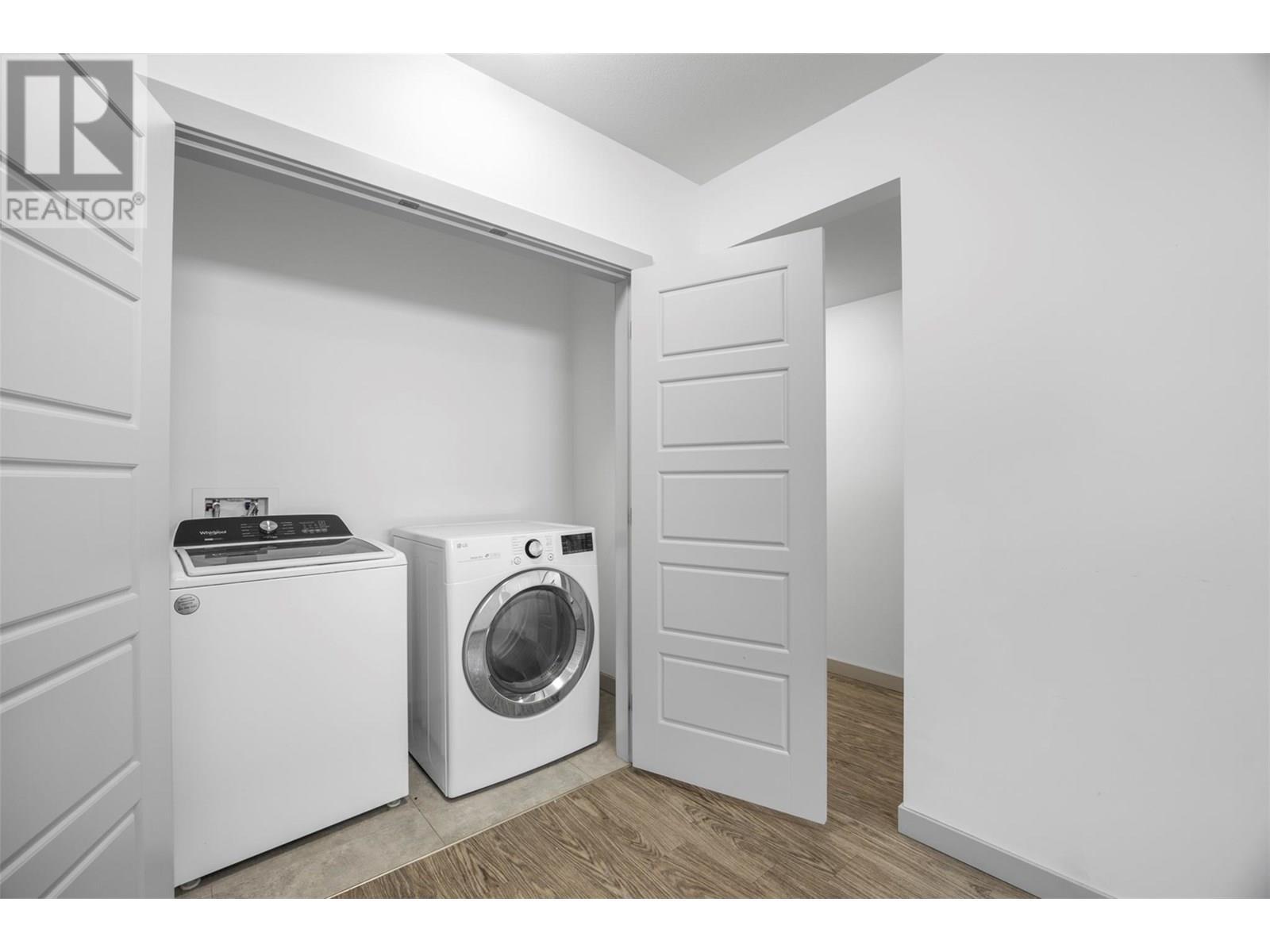 1323 Kinross Place Unit# 105, Kamloops, BC - Indoor Photo Showing Laundry Room