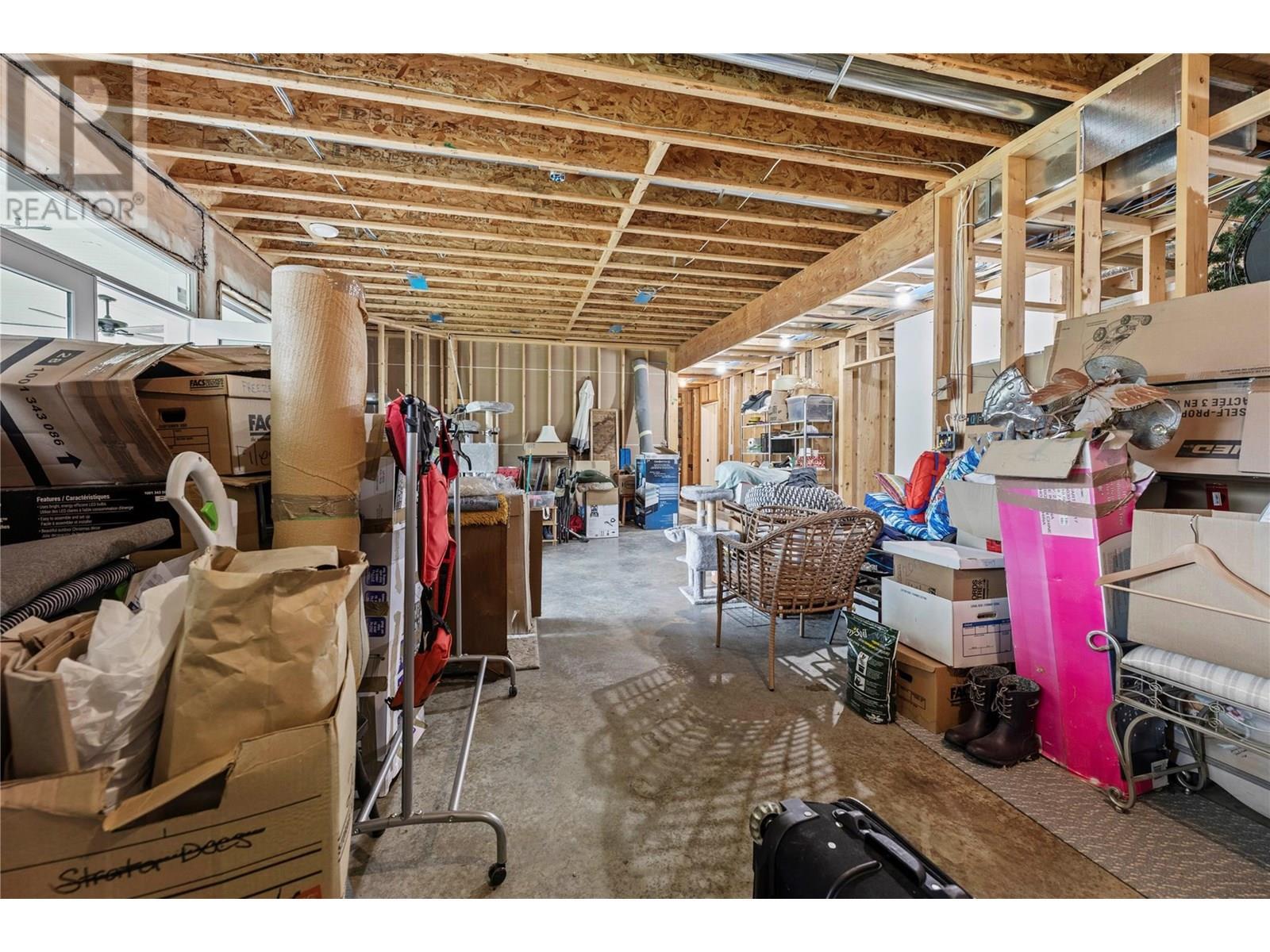 3828 Parri Road, Sorrento, BC - Indoor Photo Showing Basement