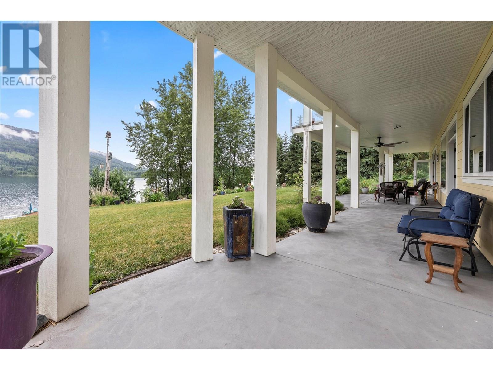 3828 Parri Road, Sorrento, BC - Outdoor With Deck Patio Veranda With Exterior