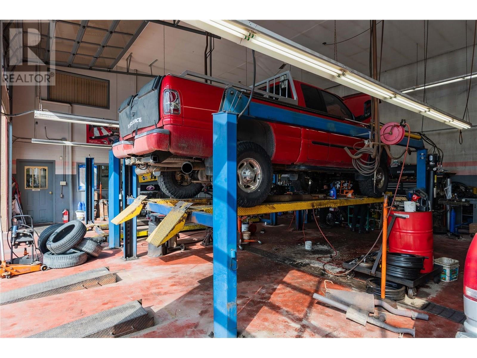 2865 B And 2929 Highway Drive, Trail, BC