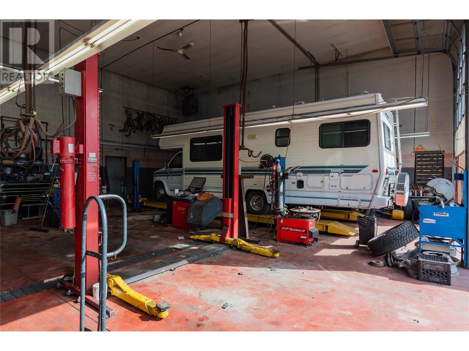 2865 B And 2929 Highway Drive, Trail, BC