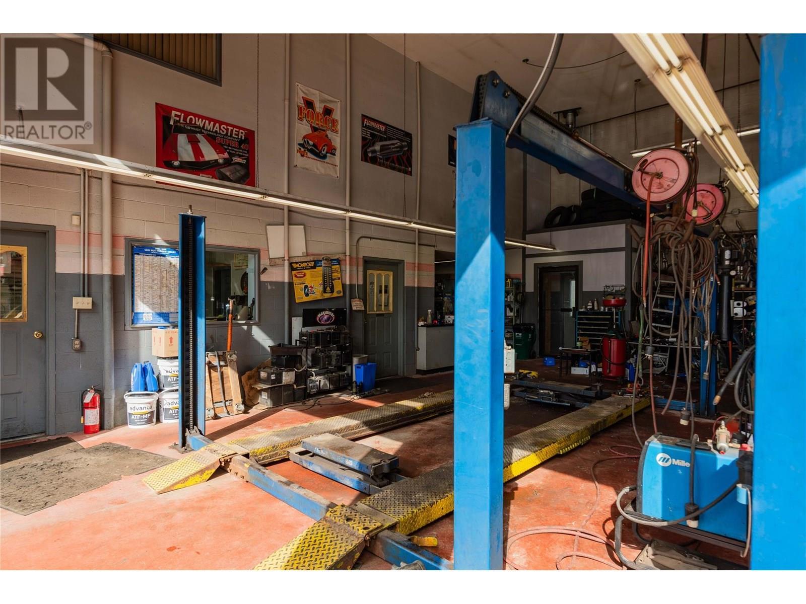 2865 B And 2929 Highway Drive, Trail, BC