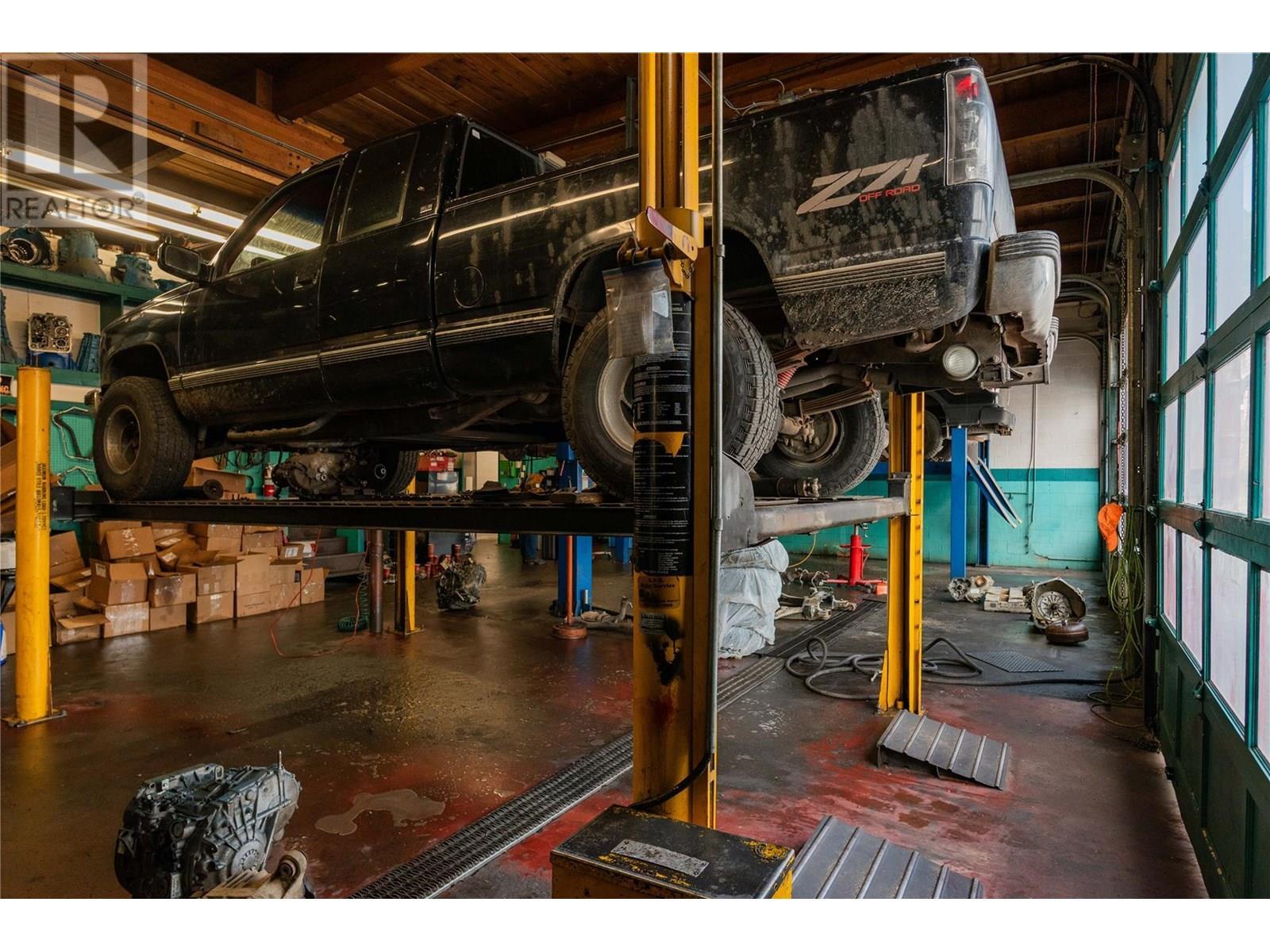 2865 B And 2929 Highway Drive, Trail, BC