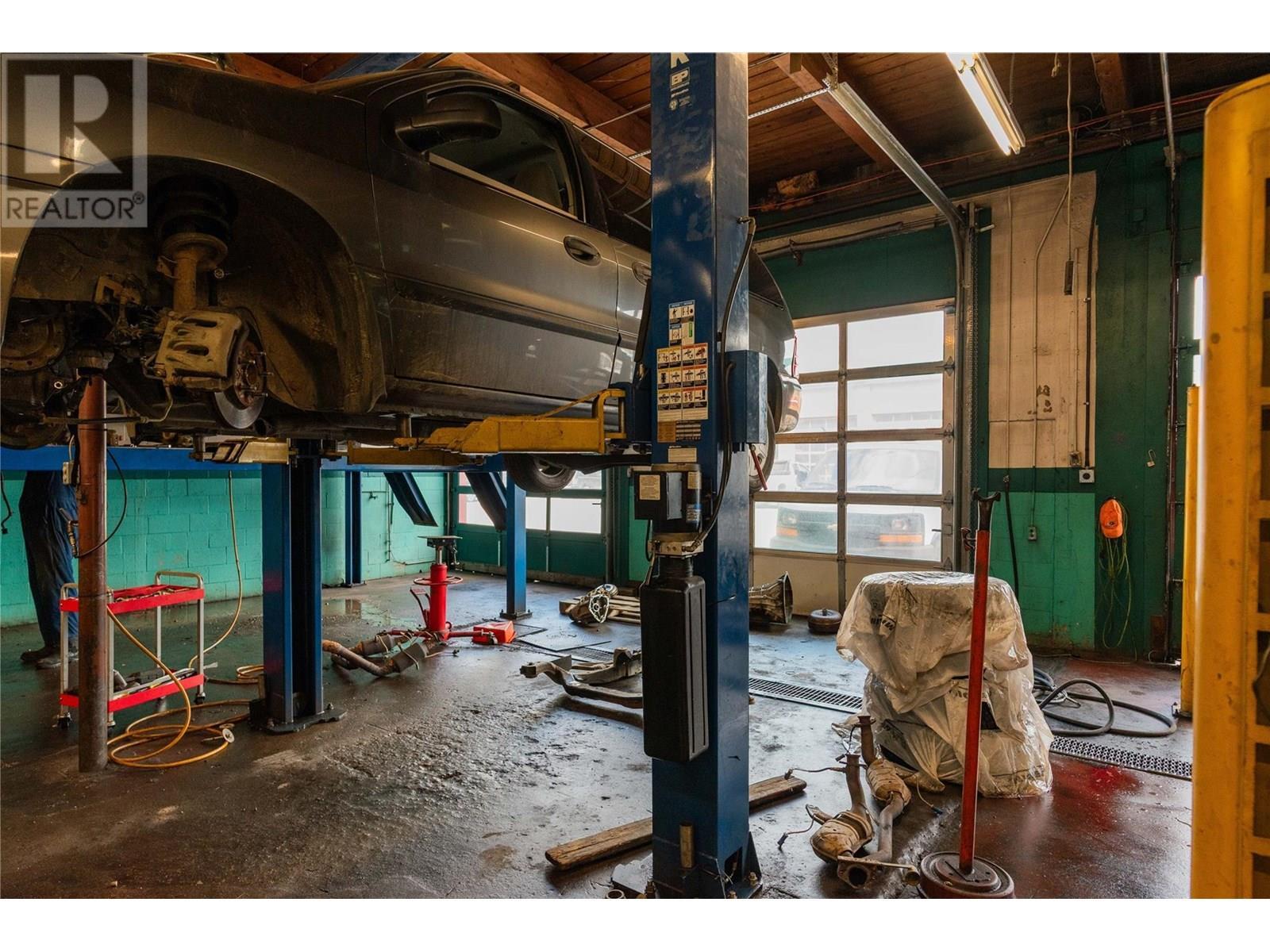 2865 B And 2929 Highway Drive, Trail, BC