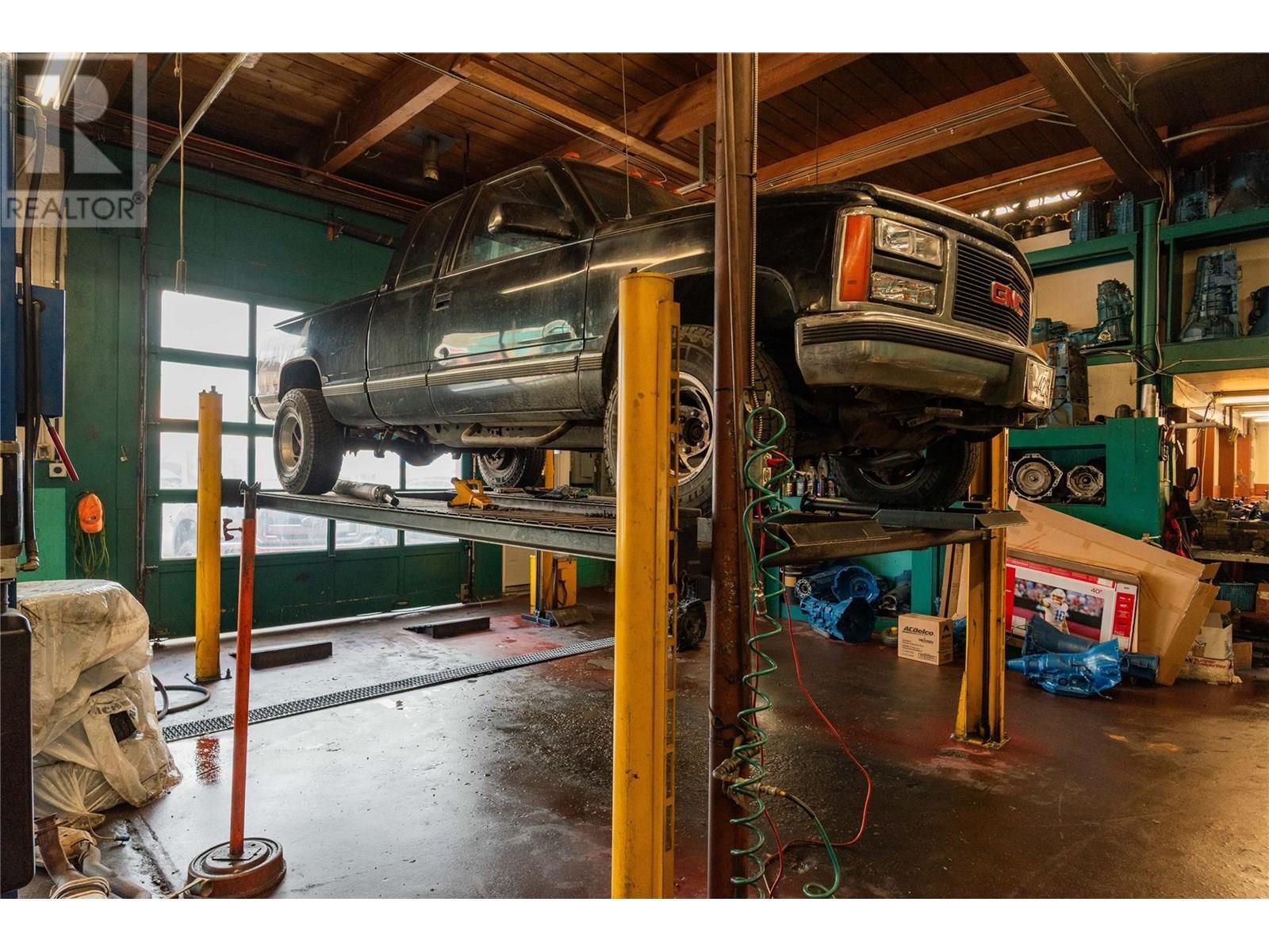 2865 B And 2929 Highway Drive, Trail, BC