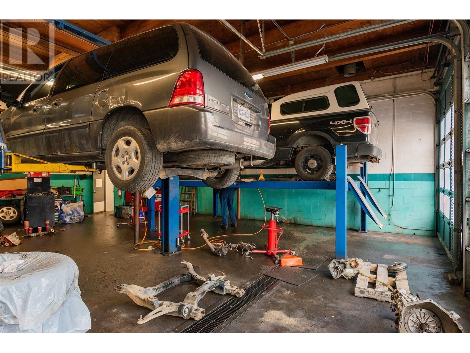 2865 B And 2929 Highway Drive, Trail, BC