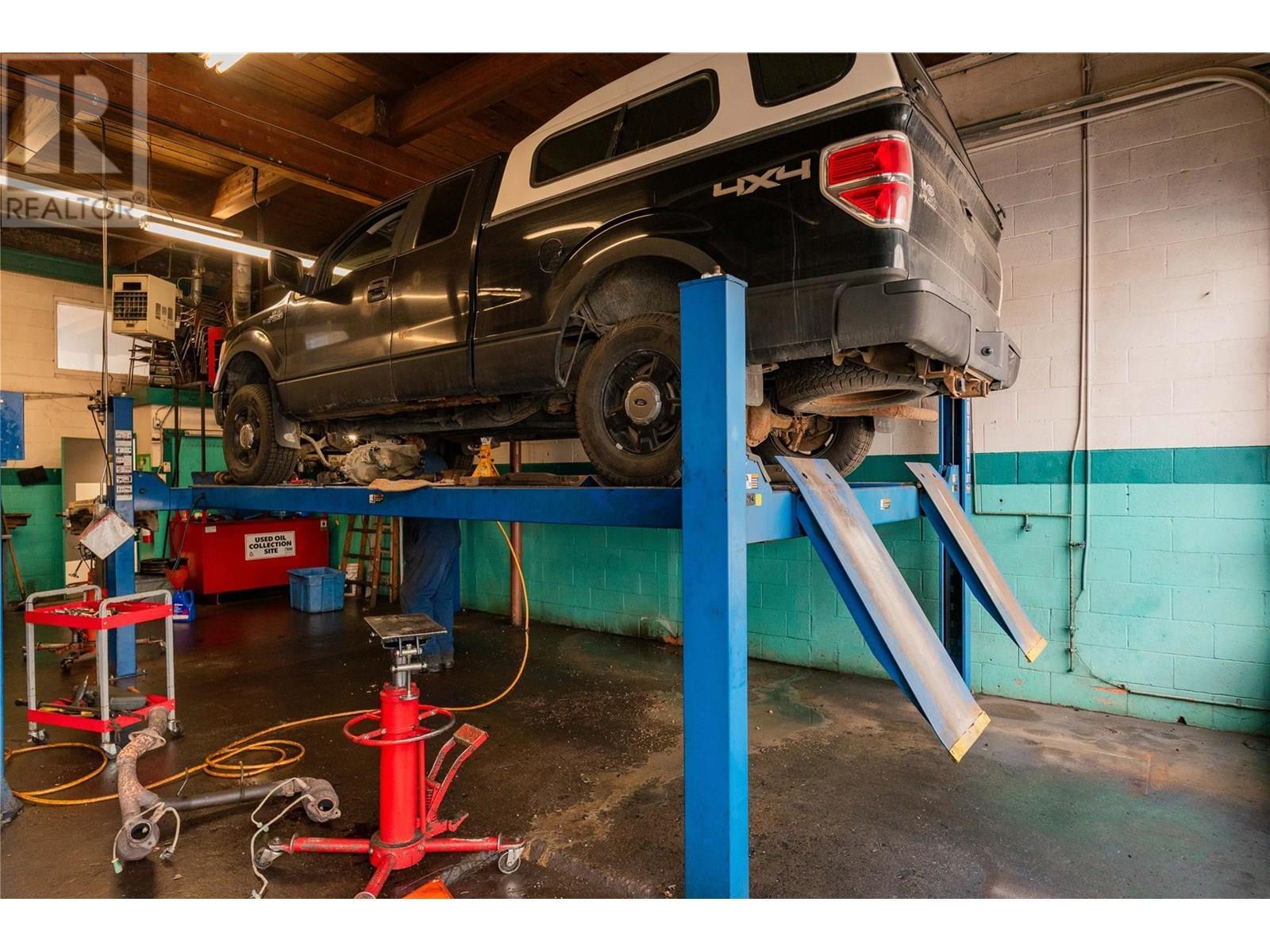 2865 B And 2929 Highway Drive, Trail, BC