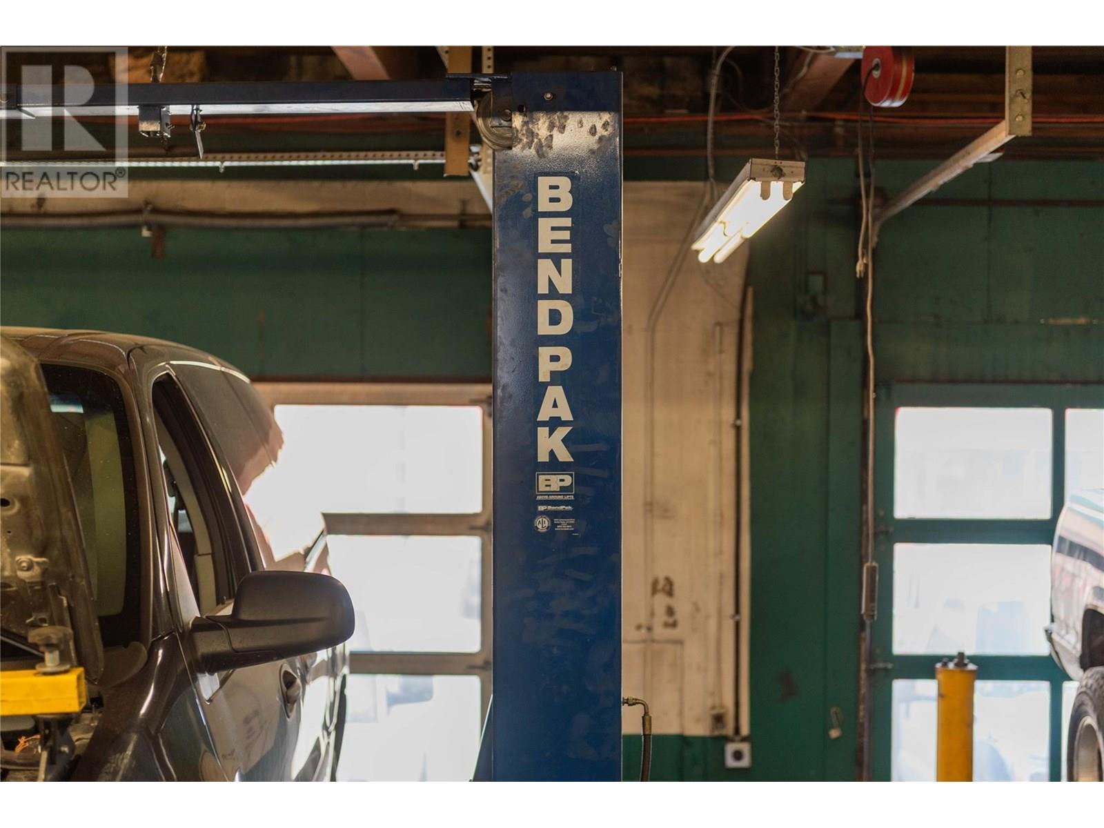 2865 B And 2929 Highway Drive, Trail, BC