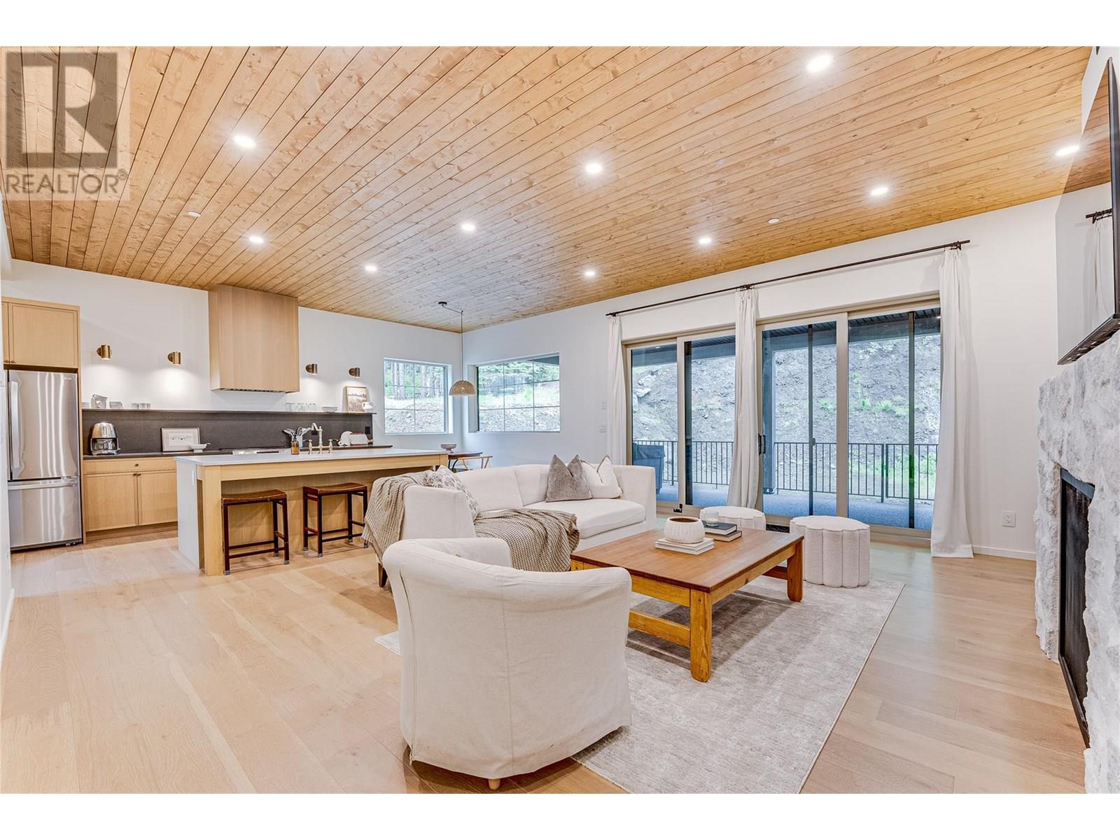 9963 Purcell Drive, Silver Star, BC - Indoor