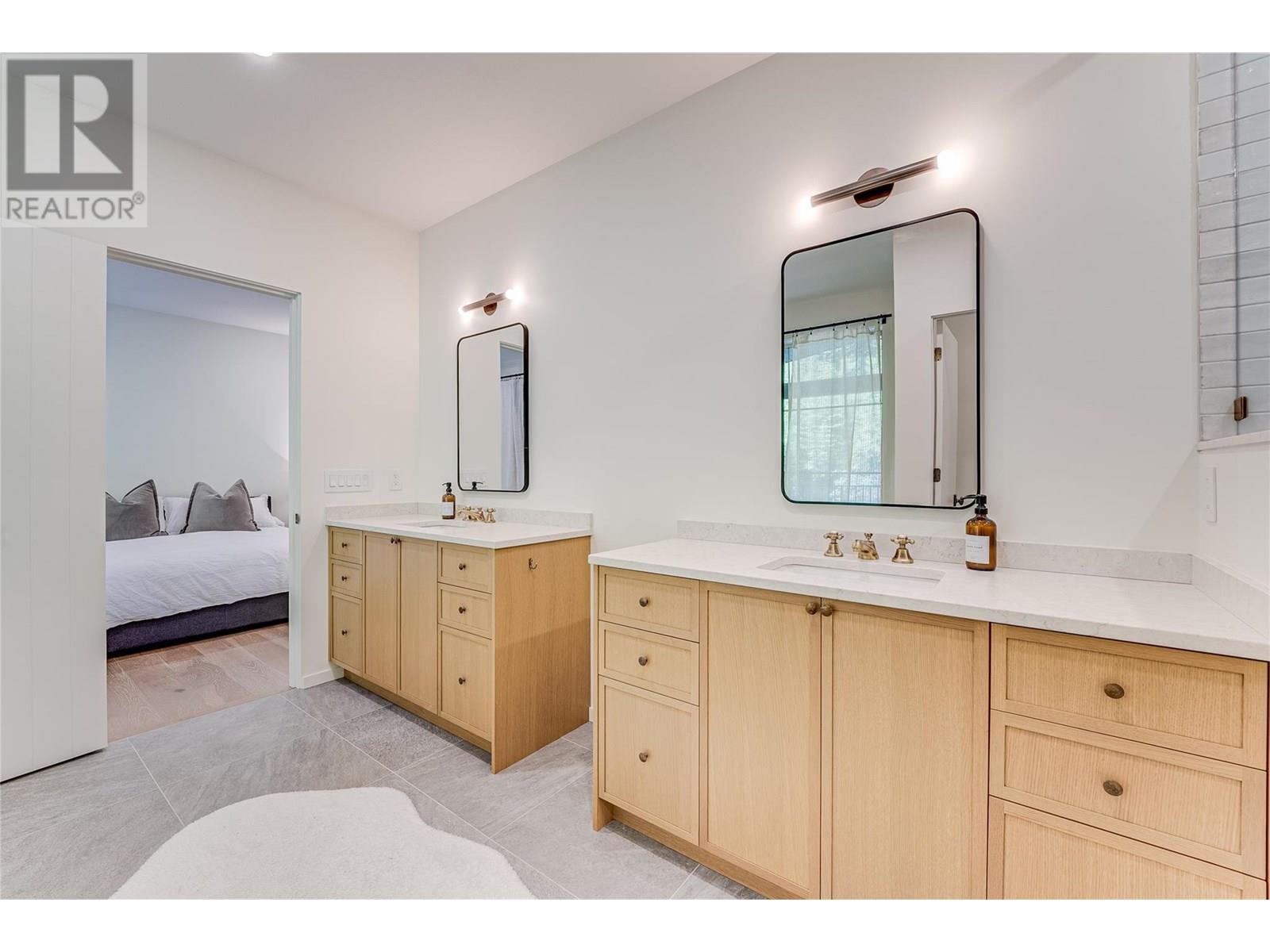9963 Purcell Drive, Silver Star, BC - Indoor Photo Showing Bathroom