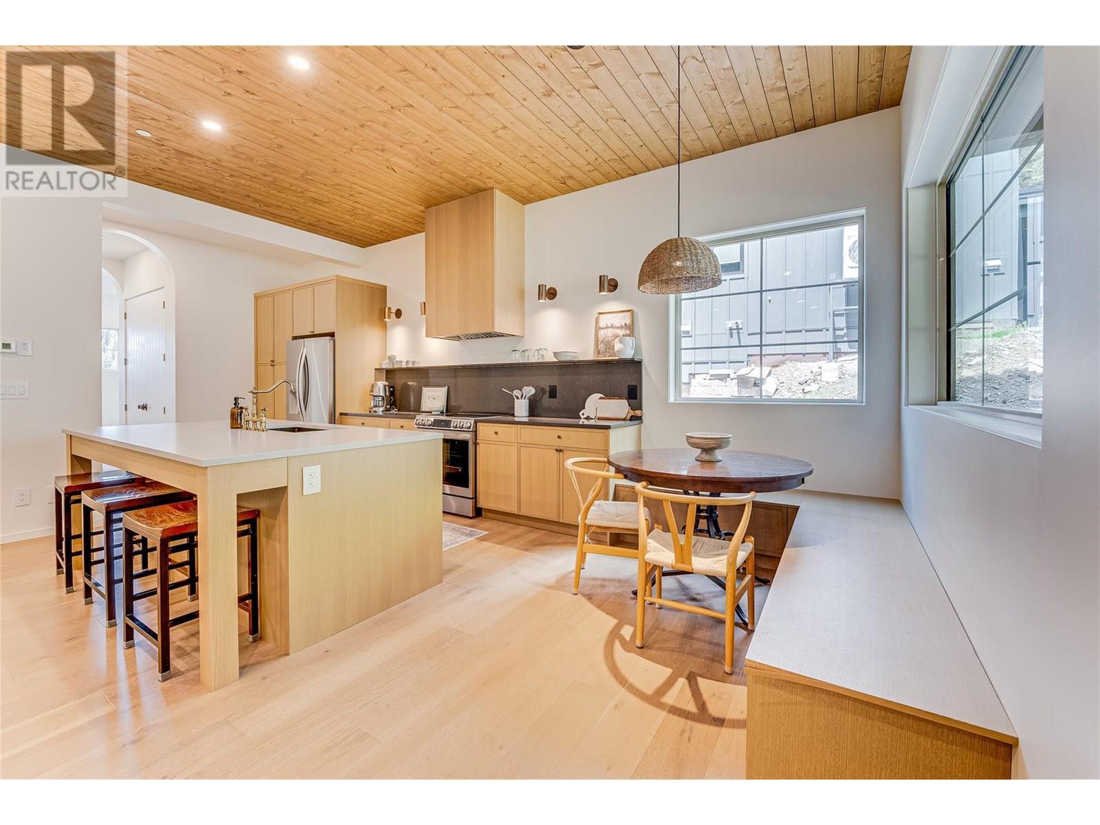 9963 Purcell Drive, Silver Star, BC - Indoor