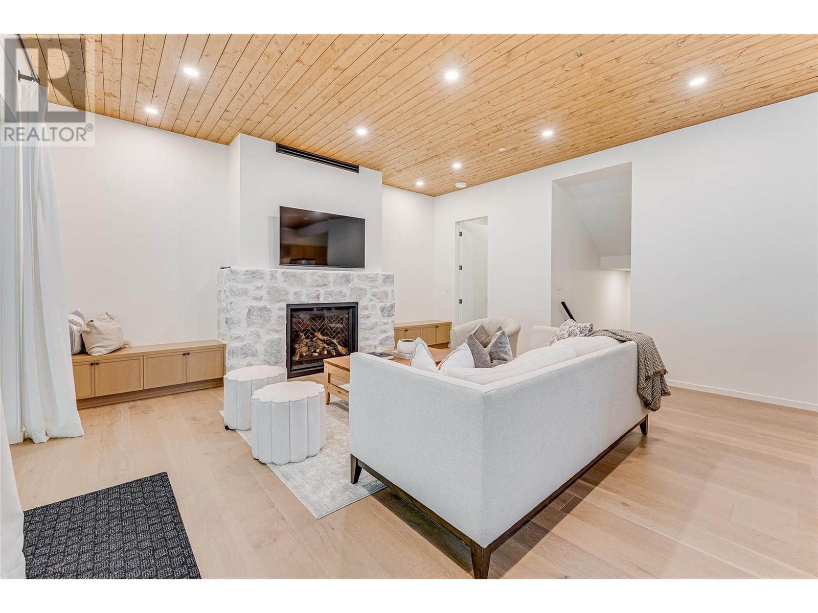 9963 Purcell Drive, Silver Star, BC - Indoor With Fireplace