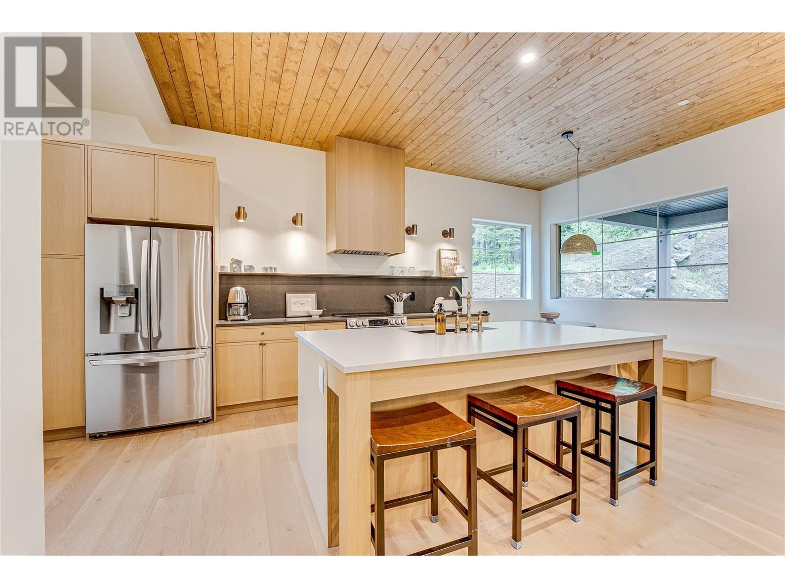 9963 Purcell Drive, Silver Star, BC - Indoor Photo Showing Kitchen