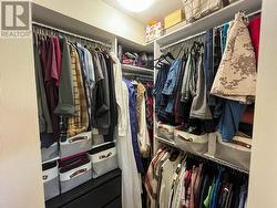 Closet -