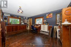 Bedroom (no closet) with Jack & Jill Ensuite -