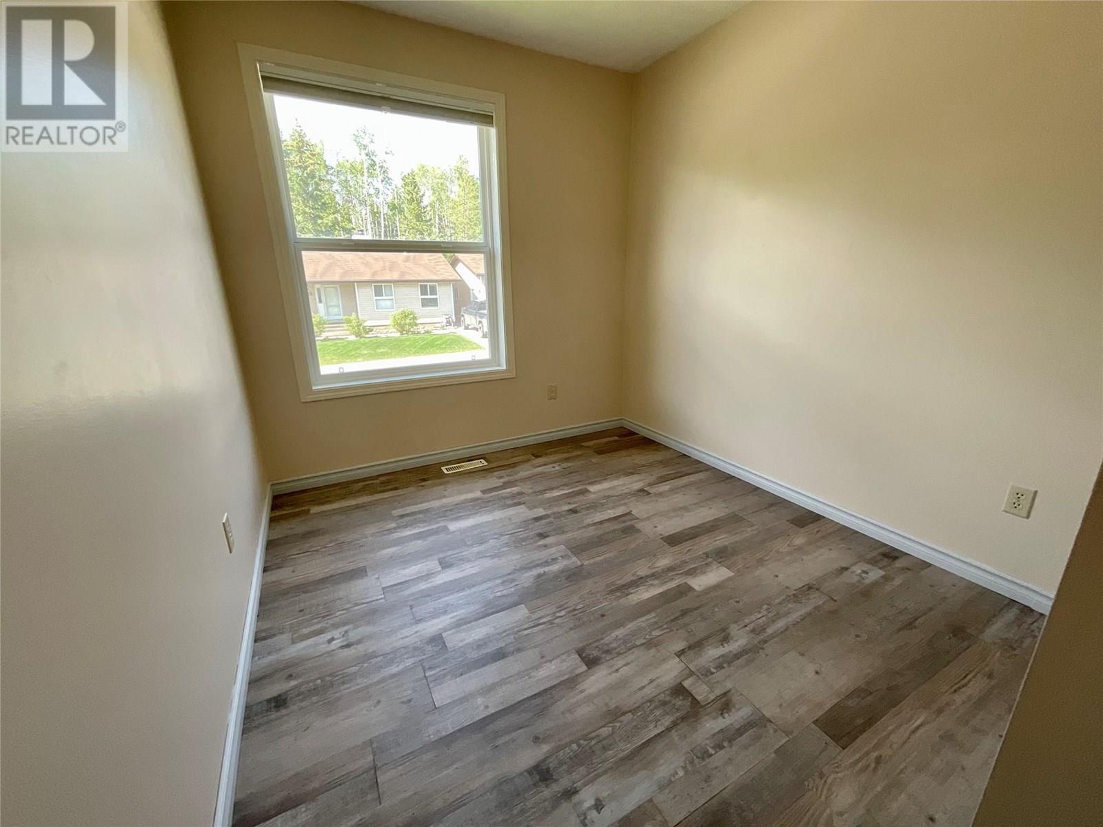 103 Hambrook Lane, Tumbler Ridge, BC - Indoor Photo Showing Other Room