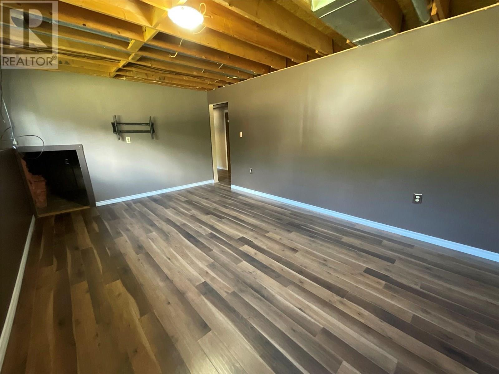 103 Hambrook Lane, Tumbler Ridge, BC - Indoor Photo Showing Other Room