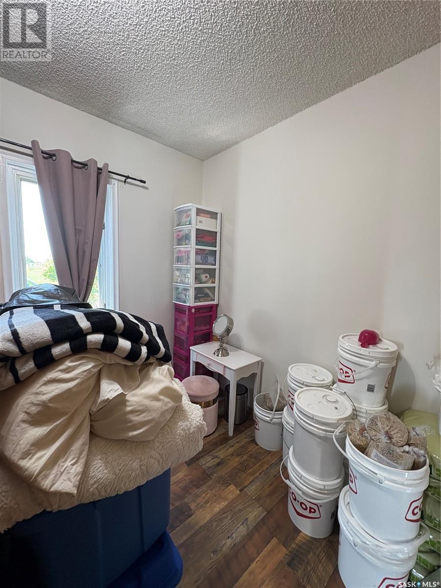 108 Warren Road, Kelliher, SK - Indoor Photo Showing Bedroom