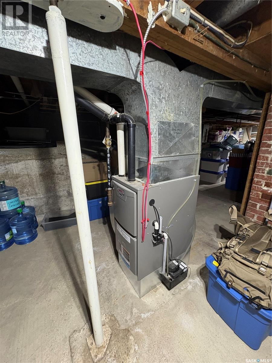 108 Warren Road, Kelliher, SK - Indoor Photo Showing Basement