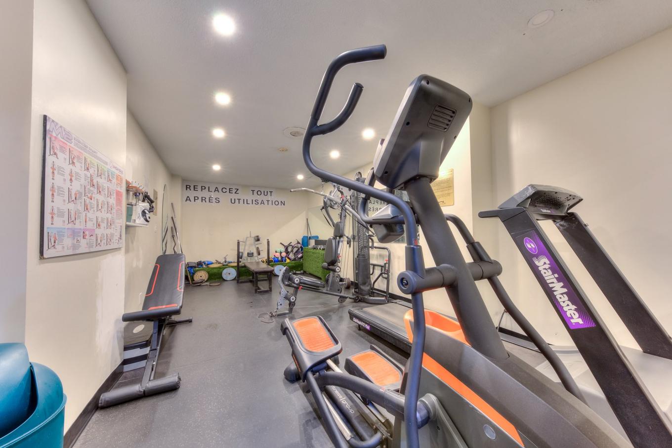 Exercise room - 1507-2555 Av. Du Havre-Des-Îles, Laval (Chomedey), QC - Indoor Photo Showing Gym Room