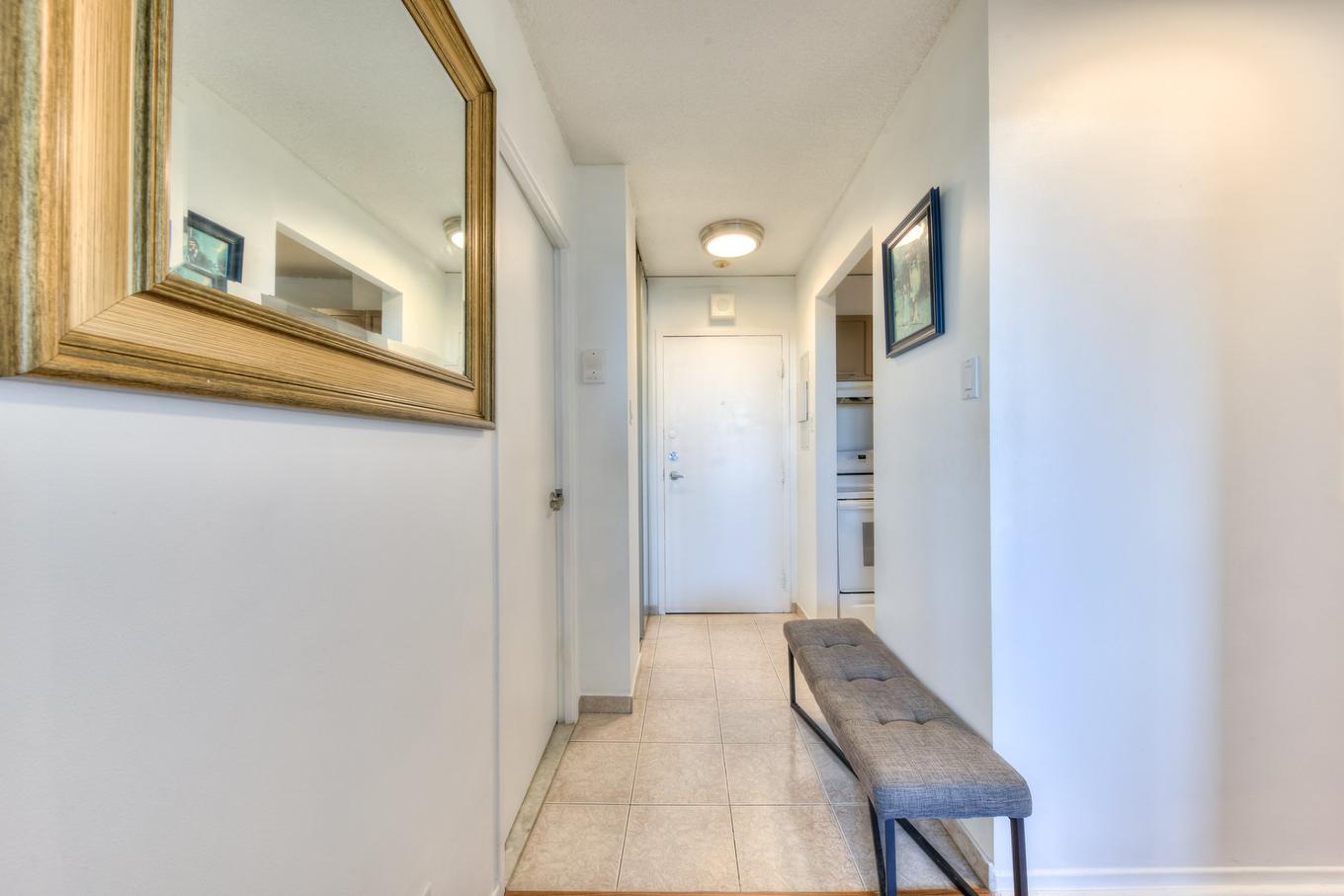 Passageway - 1507-2555 Av. Du Havre-Des-Îles, Laval (Chomedey), QC - Indoor Photo Showing Other Room