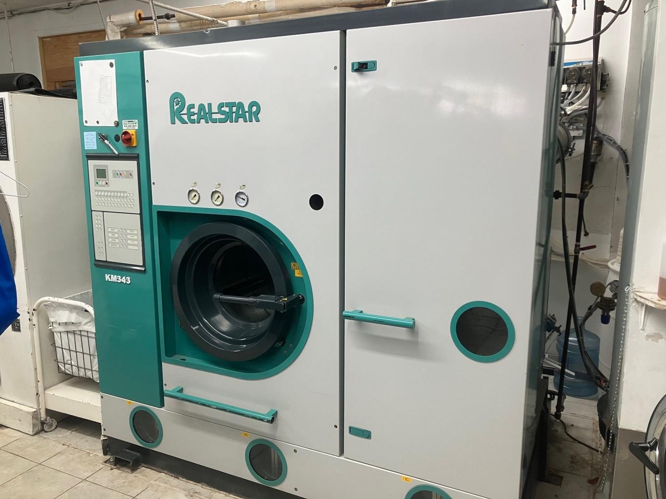 Commerce - 249 Rue Non Disponible-Unavailable, La Pocatière, QC - Indoor Photo Showing Laundry Room