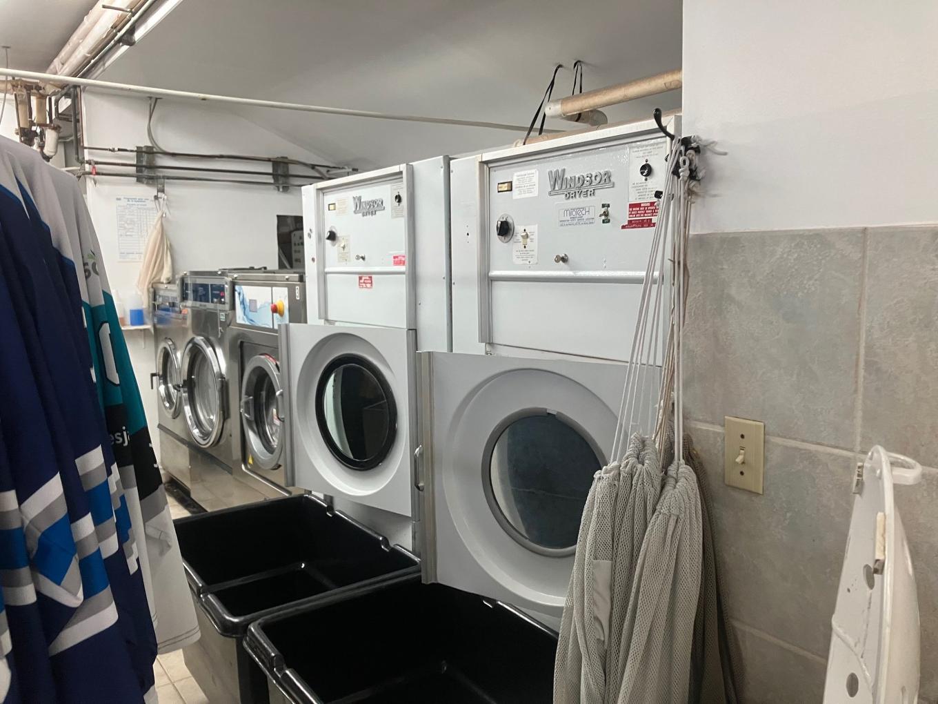 Commerce - 249 Rue Non Disponible-Unavailable, La Pocatière, QC - Indoor Photo Showing Laundry Room