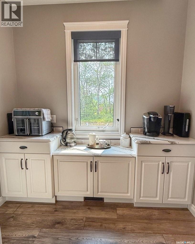 214 Hillside Drive, Tobin Lake, SK - Indoor